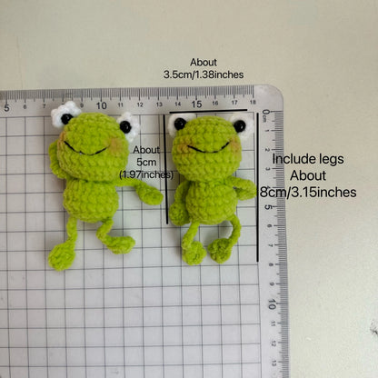 Cute Mini Hanging Frog Keychains Creative Knitting Doll Crochet Keyrings For Car Keys Kapibala Knitted Keychain For Bag Pendant