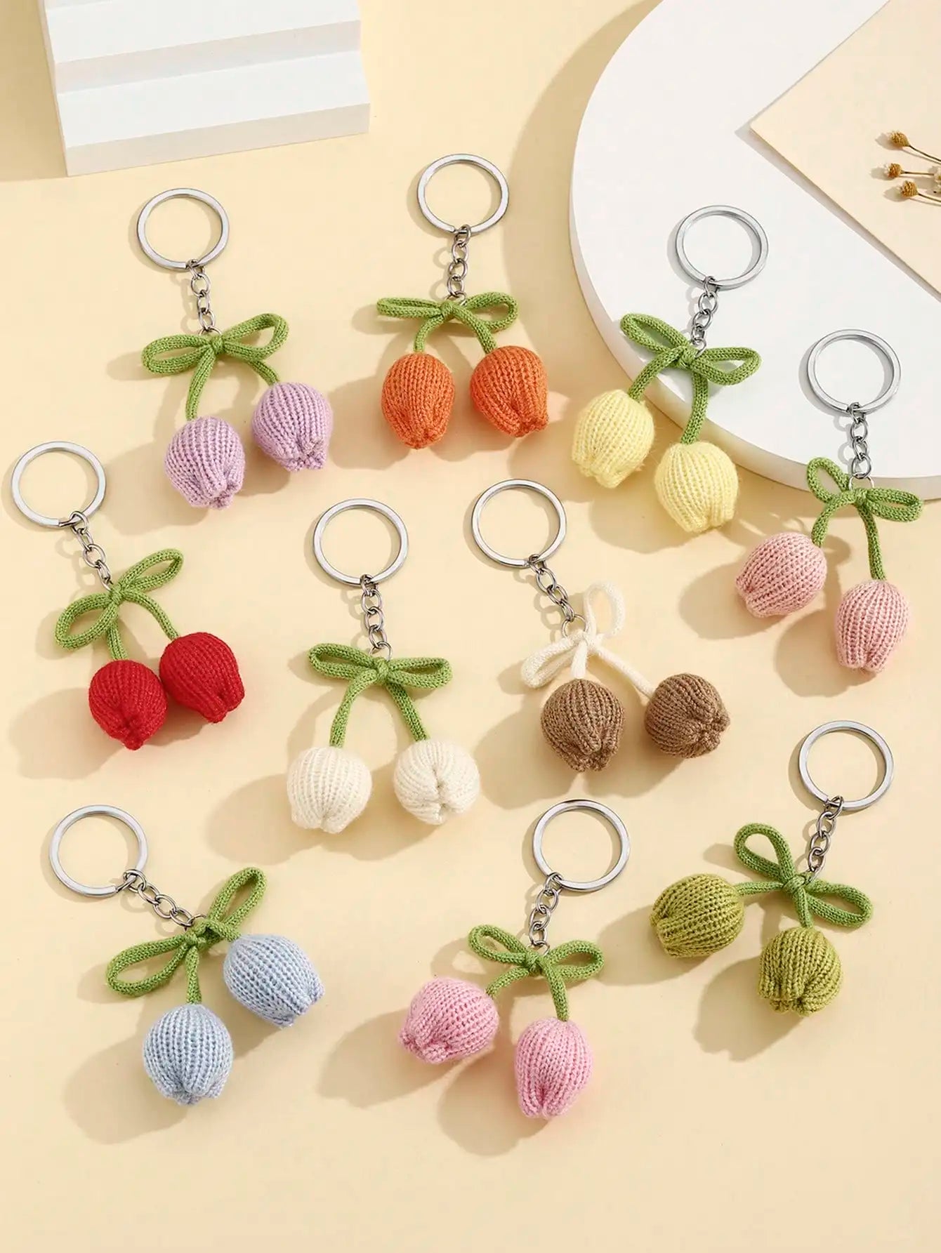 1pc Handmade Crochet Tulip Flower Bud Keychain, Colorful Yarn Flower Keyring, Creative Gift For Lover, Friend, Girlfriend,