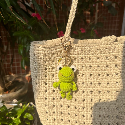 Cute Mini Hanging Frog Keychains Creative Knitting Doll Crochet Keyrings For Car Keys Kapibala Knitted Keychain For Bag Pendant