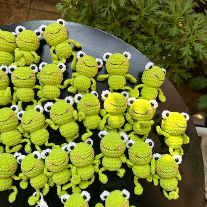 Cute Mini Hanging Frog Keychains Creative Knitting Doll Crochet Keyrings For Car Keys Kapibala Knitted Keychain For Bag Pendant